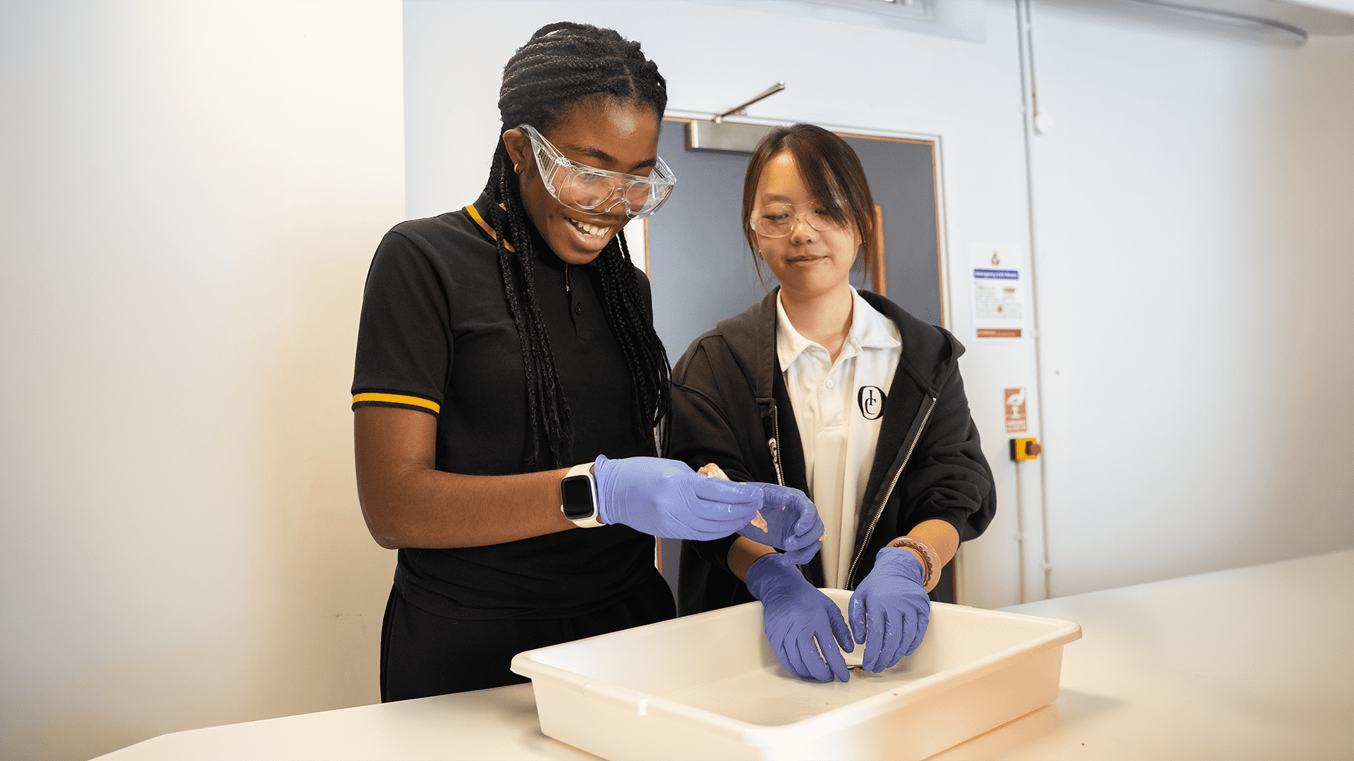 Discovering Biology Through Practical Learning | OIC Brighton - Discovering Biology Through Practical Learning